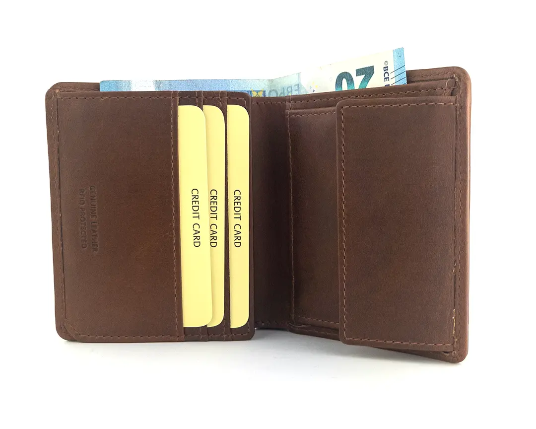 portafoglio compatto uomo marrone